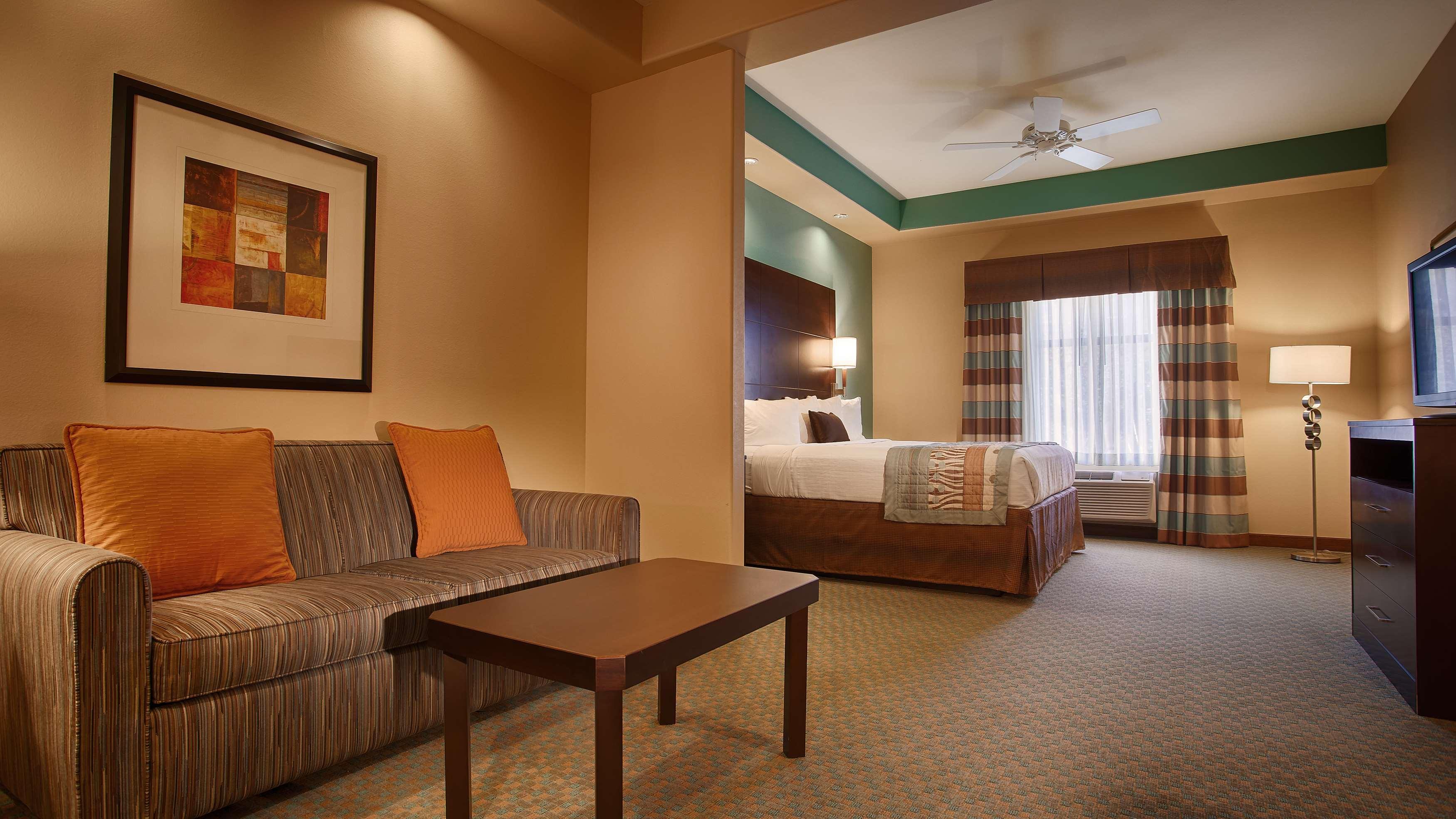 Best Western Plus Midland Suites Εξωτερικό φωτογραφία
