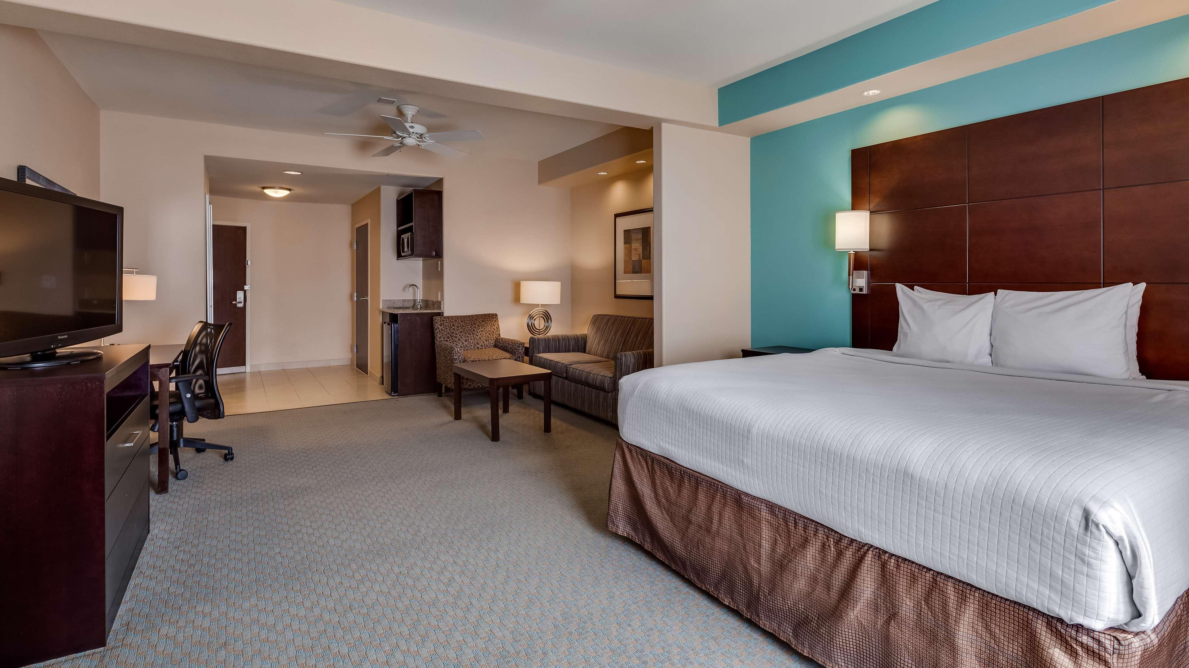 Best Western Plus Midland Suites Εξωτερικό φωτογραφία