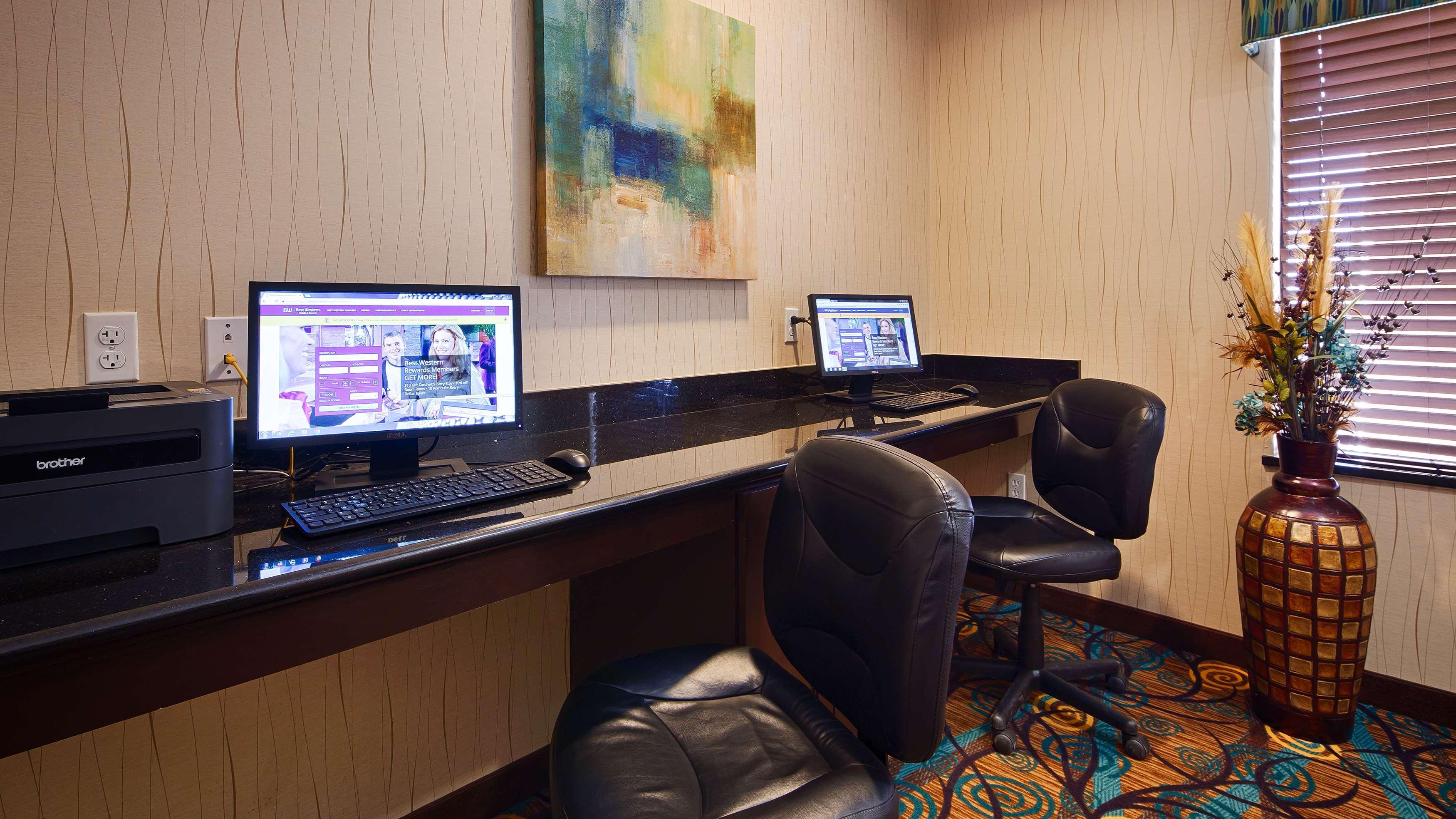 Best Western Plus Midland Suites Εξωτερικό φωτογραφία