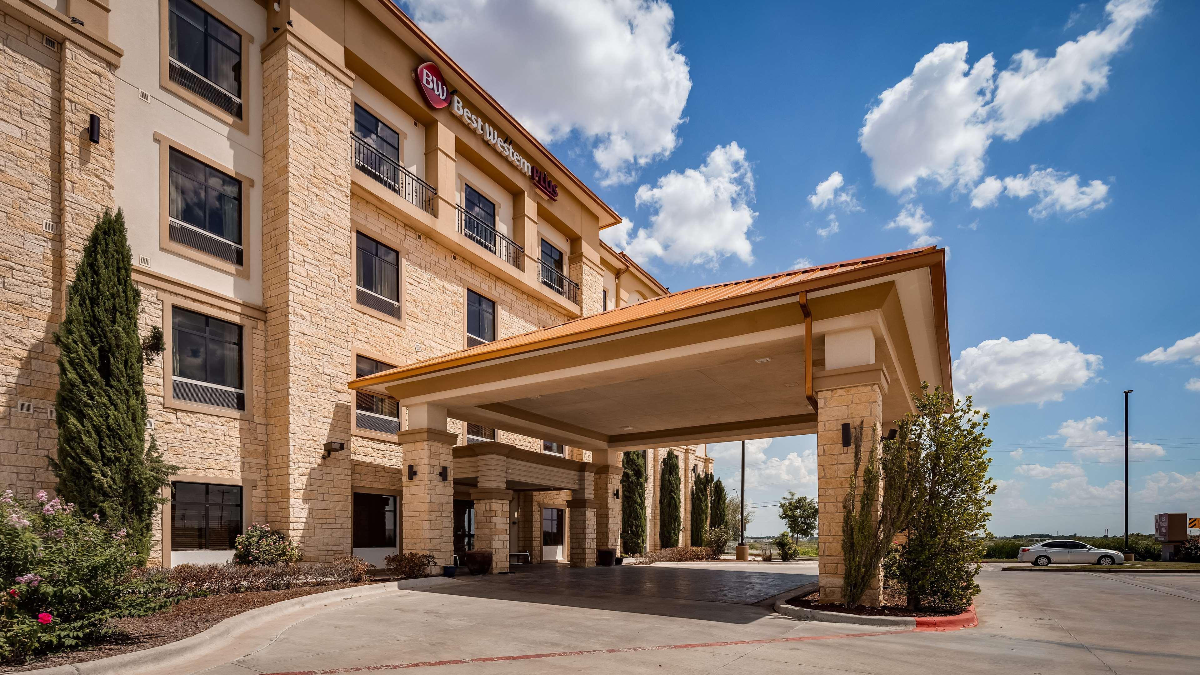 Best Western Plus Midland Suites Εξωτερικό φωτογραφία