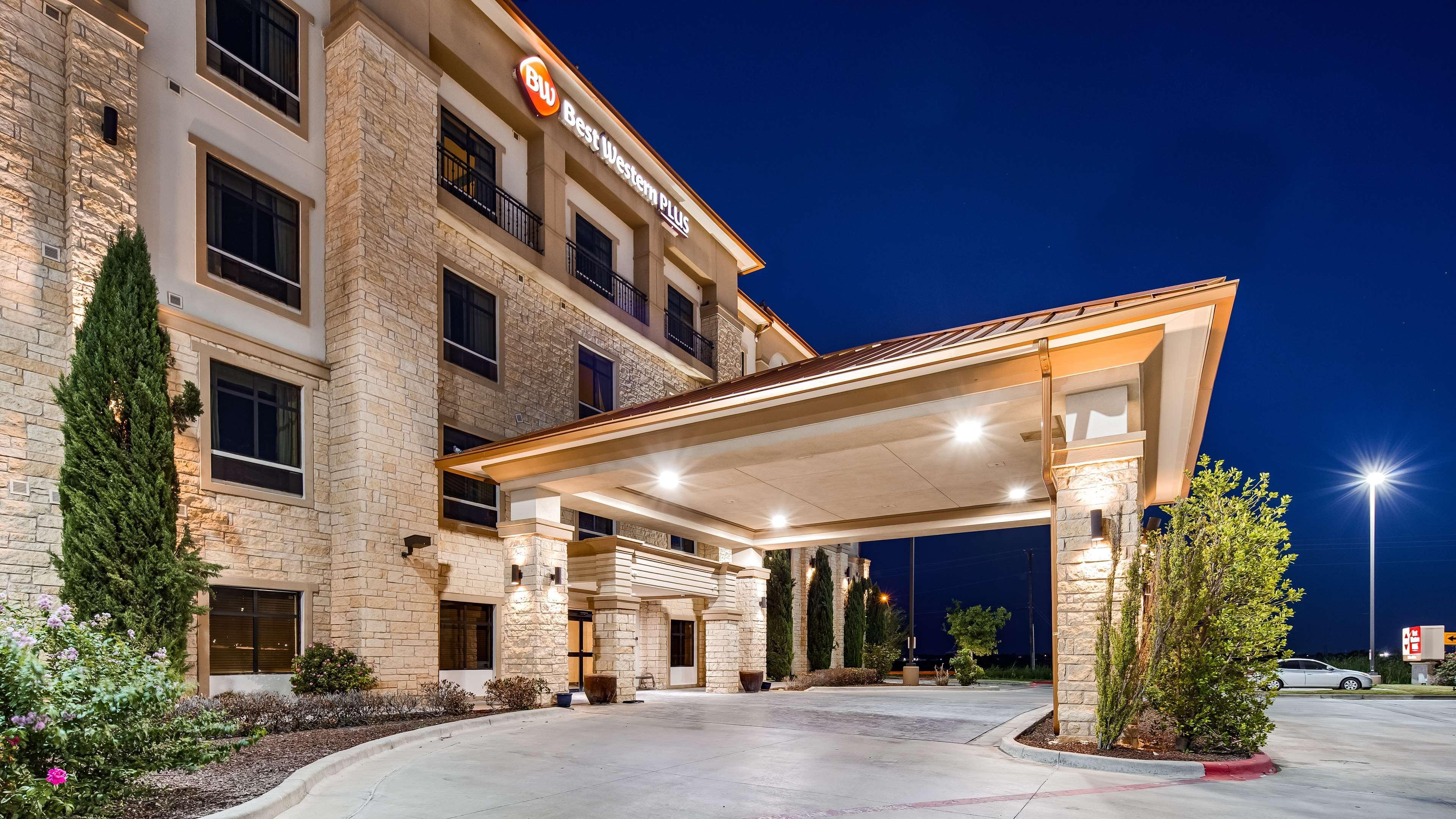Best Western Plus Midland Suites Εξωτερικό φωτογραφία