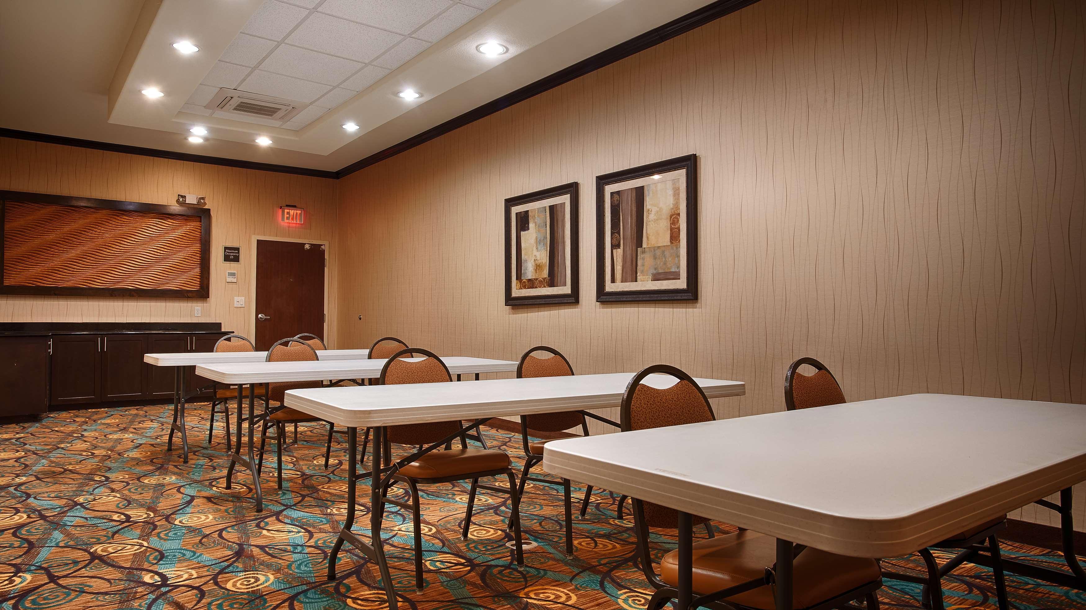 Best Western Plus Midland Suites Εξωτερικό φωτογραφία